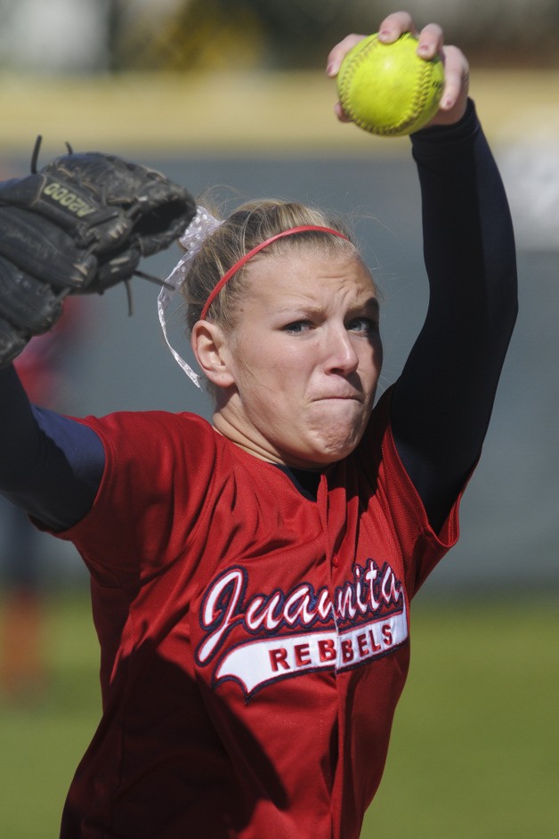 Juanita SP Allison Rhodes (11) throws a pitch against Chief Sealth during Sea-King district tournament play at Lower Woodlawn Park in Seattle