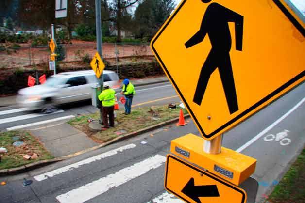 City of Kirkland installs rapid flashing beacons for many crosswalks ...