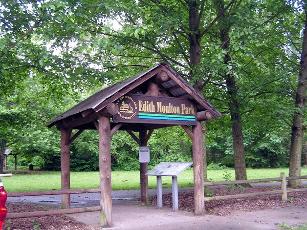 Edith Moulton Park is located in Kirkland's Juanita neighborhood.