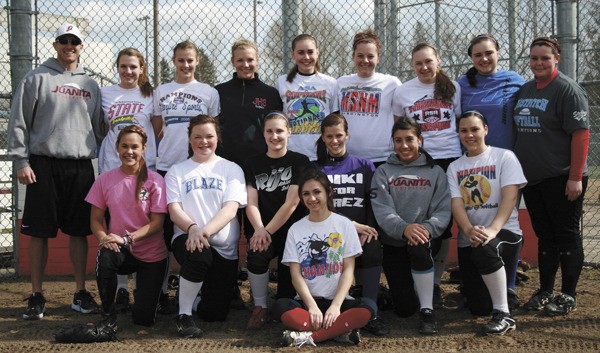 The 2011 Juanita fastpitch team