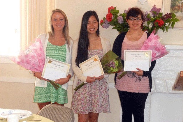 The Kirkland Women’s Club awarded LWHS seniors Sora Wilson